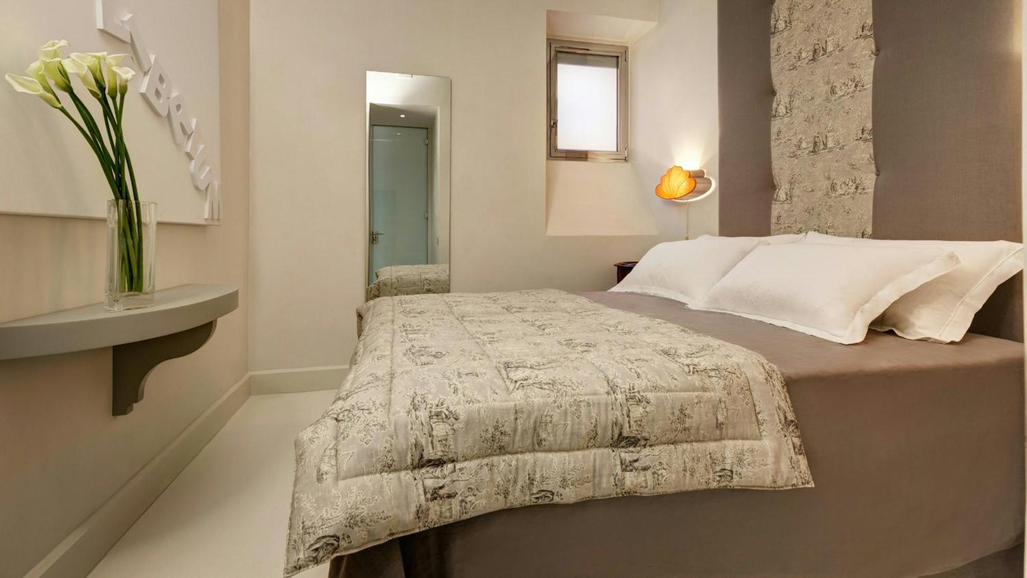 Апартаменты Domus Domitia Luxury Living Рим Экстерьер фото